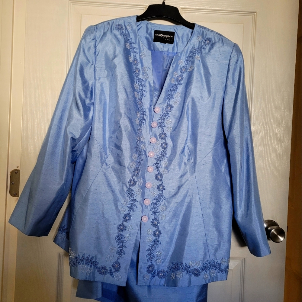 WOMAN LIGHT BLUE LONG SLEEVE BLAZER AND SKIRT SAG HARBOR SUIT 18W 2 PIECE SET